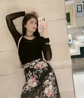 Female Escort  Raveena