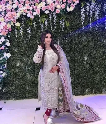  Female escort ridhi