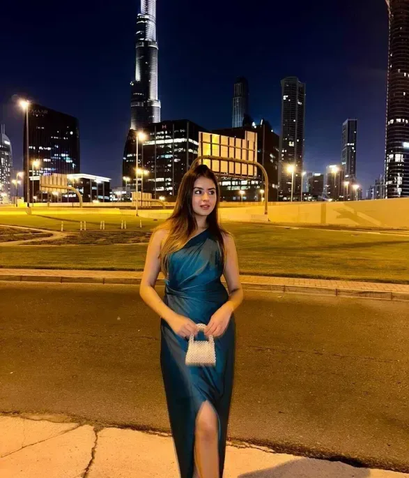 Independent Escort  Daksha Mumbai girl
